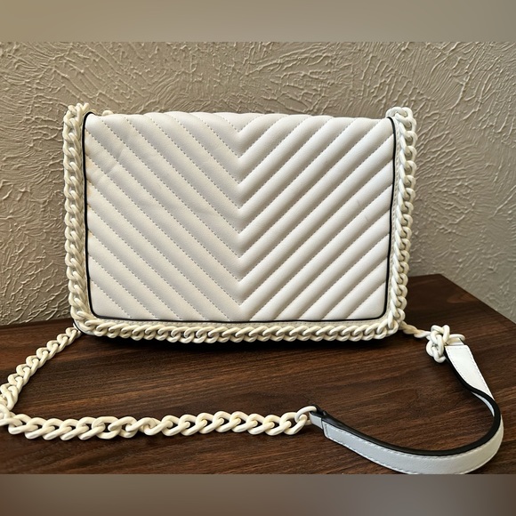 Aldo Bags Euc Aldo Greenwald Crossbody Bag In White Poshmark